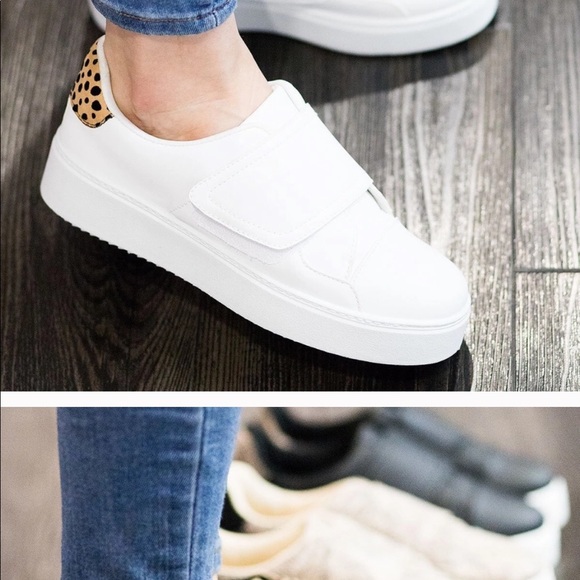 Qupid Shoes - ALUNA LEVI VELCRO STRAP SNEAKERS